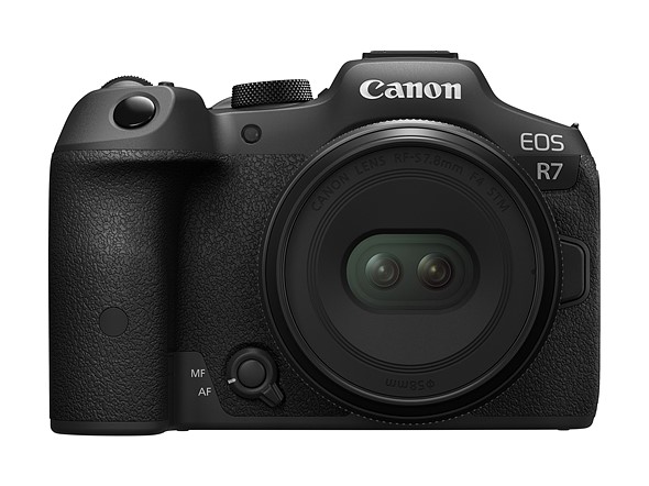 Canon RF-S 7.8mm-stm-dual-fisheye lens on Canon EOS R7