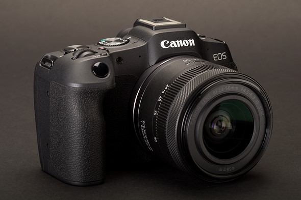 Canon-EOS-R8-with-lens