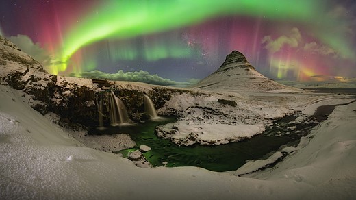 Louis Leroux-Gere Aurora pillars and thunderstorm above Kirkjufell