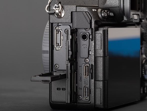 sony a7v ports