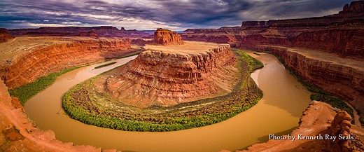 ken-seals gooseneck colorado river